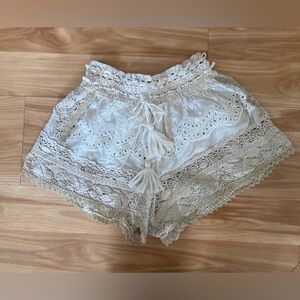 Impressions Cream Lace High Waist Shorts, sz L Boho